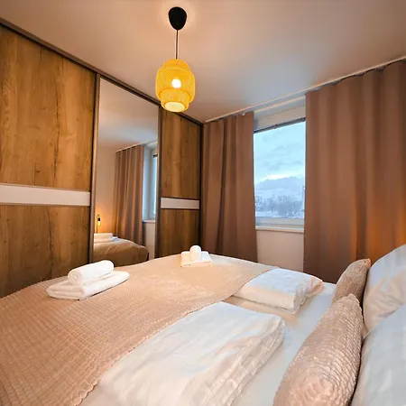 Lägenhet Modern Karpatska - Near Center