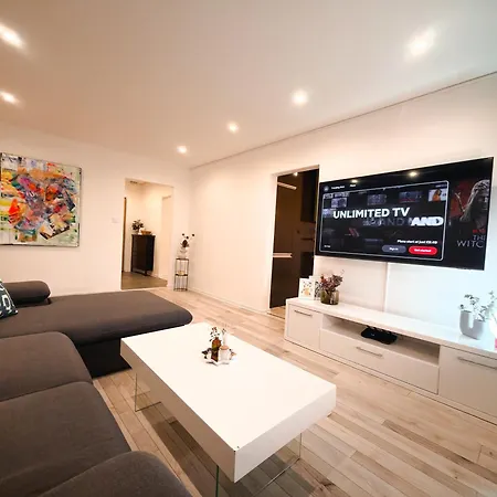 Modern Karpatska - Near Center Lägenhet