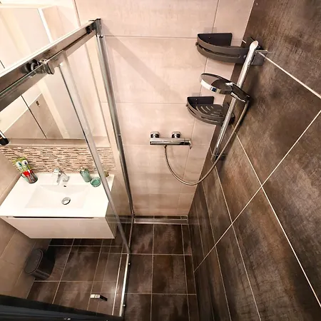 Modern Karpatska - Near Center Lägenhet Košice