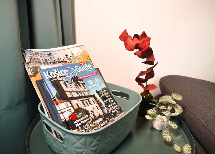 Апартаменты Modern Karpatska - Near Center