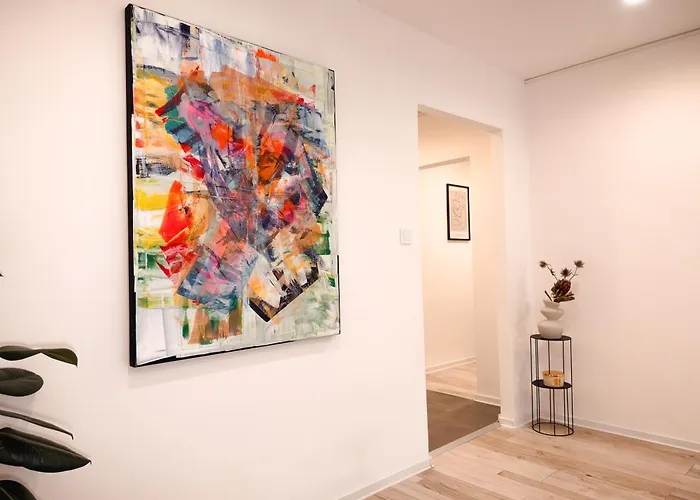 Modern Karpatska - Near Center Апартаменты