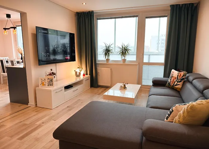 Апартаменты Modern Karpatska - Near Center